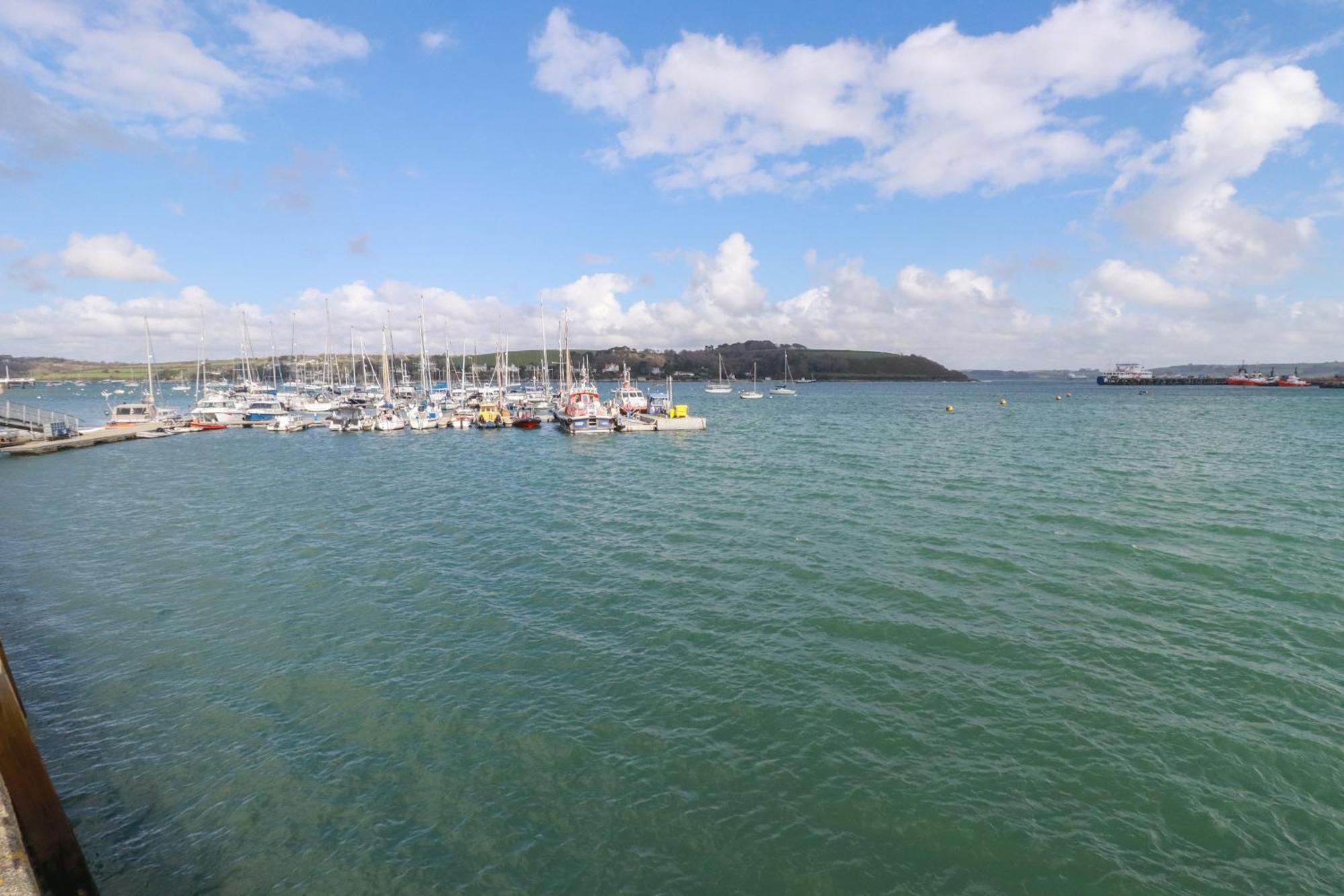 Zawn Nook * Falmouth